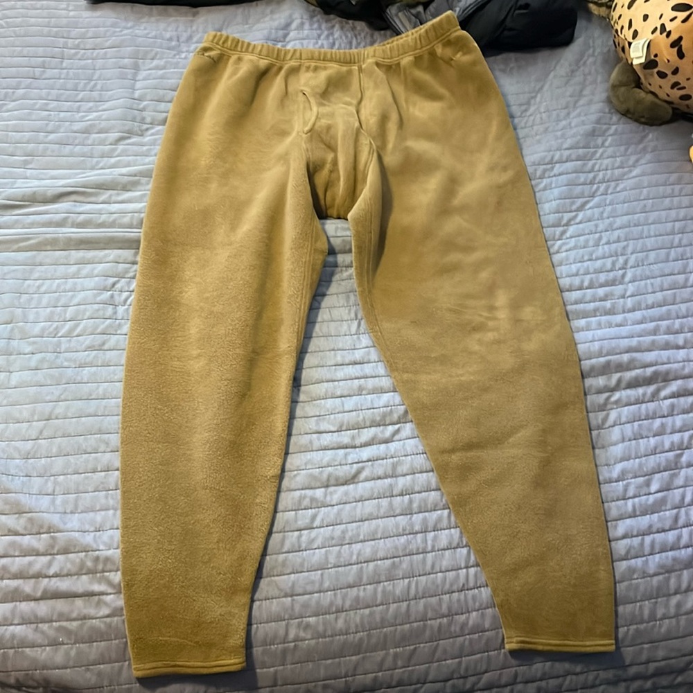 Cabela’s warm fuzzy inter layer pants